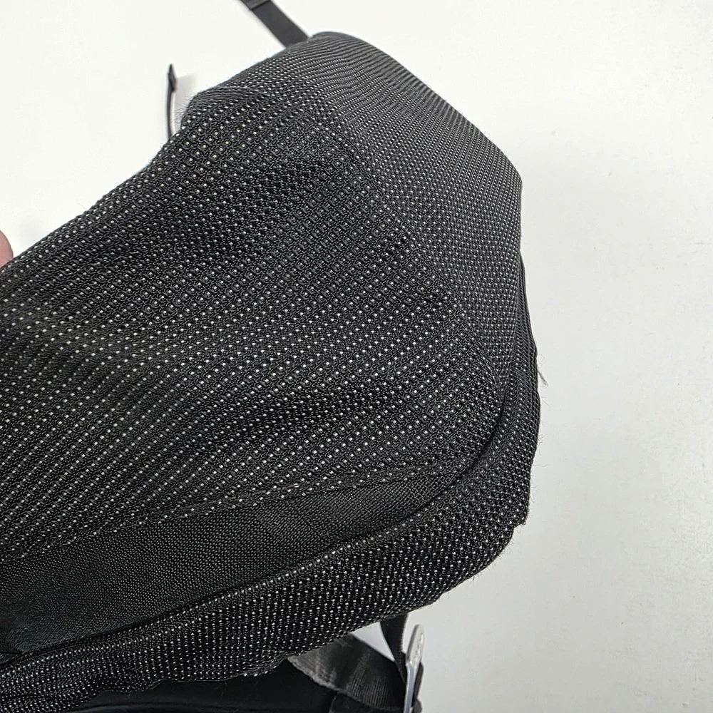 Thule Backpack Black 18 Inch Laptop Bag Travel Daypack Men Nylon Polka Dot